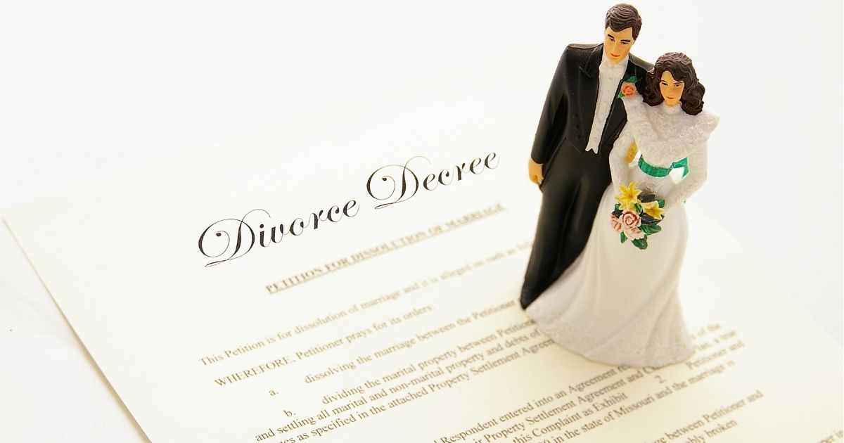 Divorce Decree and Documents